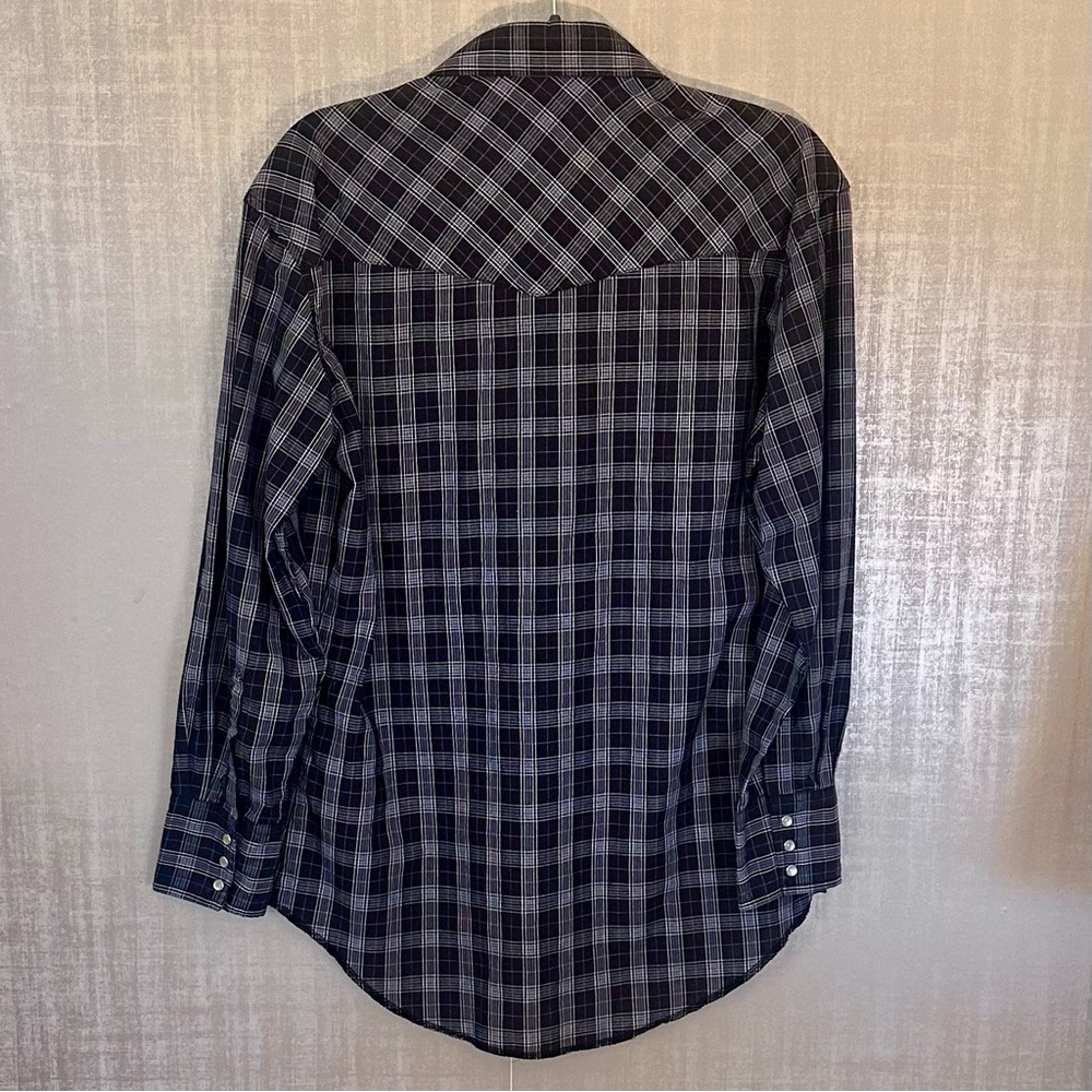 Wrangler Men's Black Plaid Button Down Shirt - Picture 4 of 7